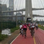 Ciclovia Rio Pinheiros recebe mais de 3 mil ciclistas no domingo 
